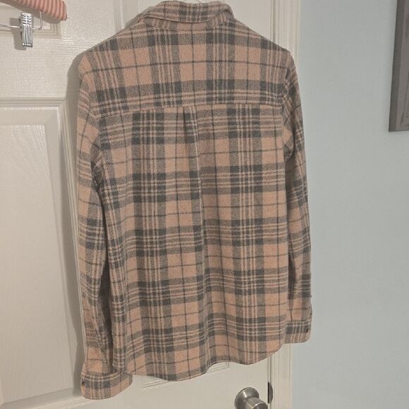 beachlunchlounge Beige and Gray Checkered Shirt - Picture 4 of 4